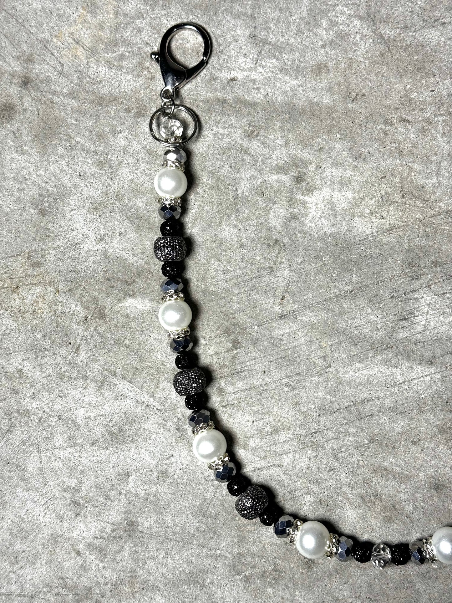 “ MS. PEARL ” Wallet Chain